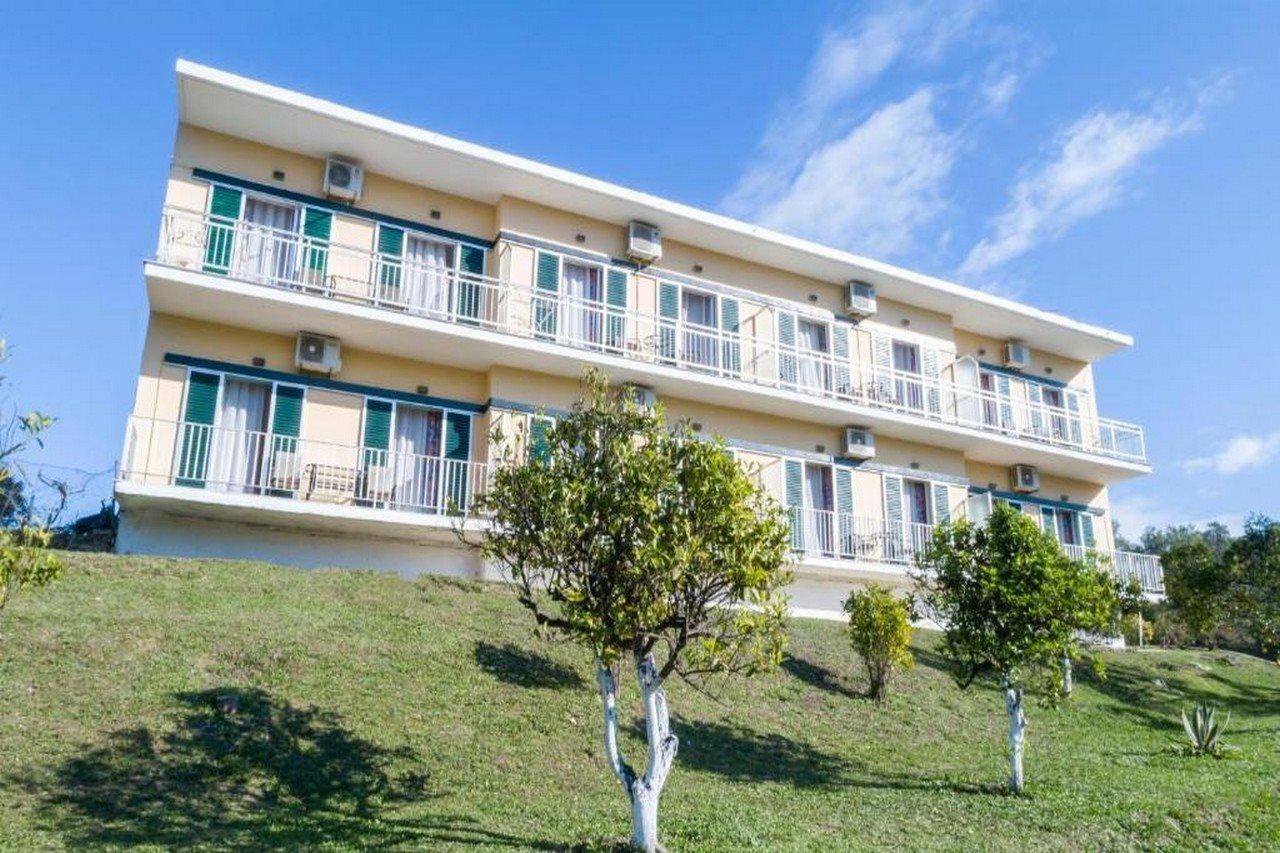 Vlassis Apartments Mesongi Bagian luar foto